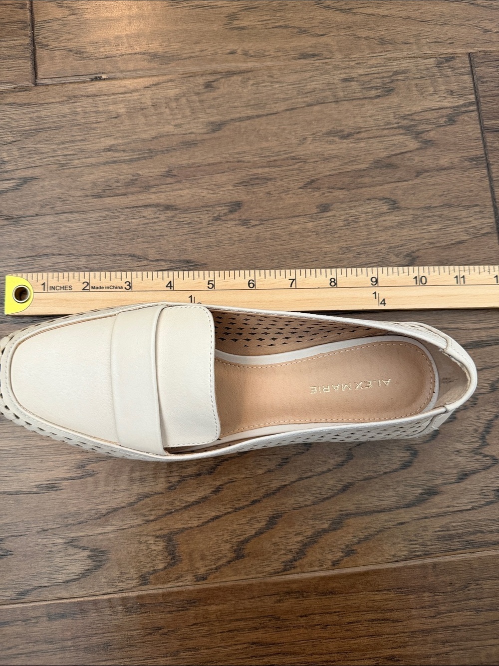 Alex Marie Arlias Ivory Laser Cut Perforated Leather Loafers Sz 8 - Picture 8 of 8